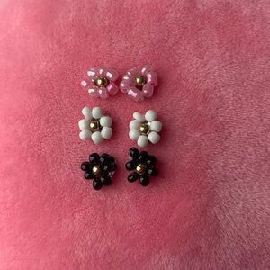3 pack flowered earrings 🌺🌷💐